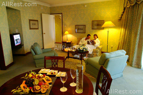 Corinthia Palace Hotel & SPA 9